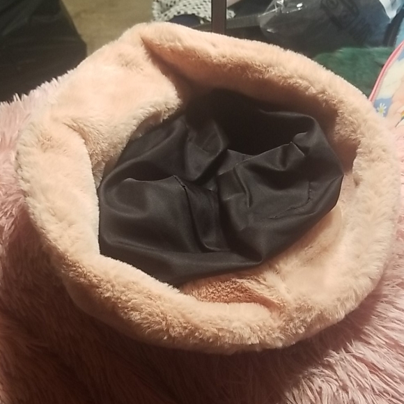 Pink hat - Picture 2 of 3